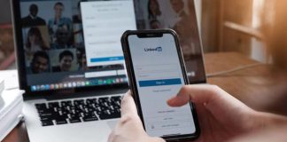 LinkedIn lança recursos com inteligência artificial para otimização de perfis e listas de empregos