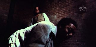 12 Anos de Escravidão: Uma Jornada Emocionante Rumo à Justiça e à Liberdade O filme "12 Anos de Escravidão" é uma jornada emocionante e perturbadora que nos leva ao coração sombrio da escravidão nos Estados Unidos do século XIX.