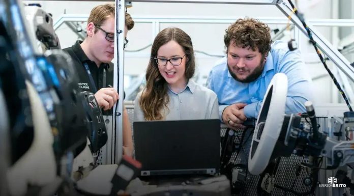 Ferramentas e Soluções Analíticas: Potencializando o Seu Negócio Como Escolher a Ferramenta Certa para Seu Negócio. Dicas práticas para selecionar a ferramenta analítica que melhor se adapta às necessidades específicas do seu negócio.